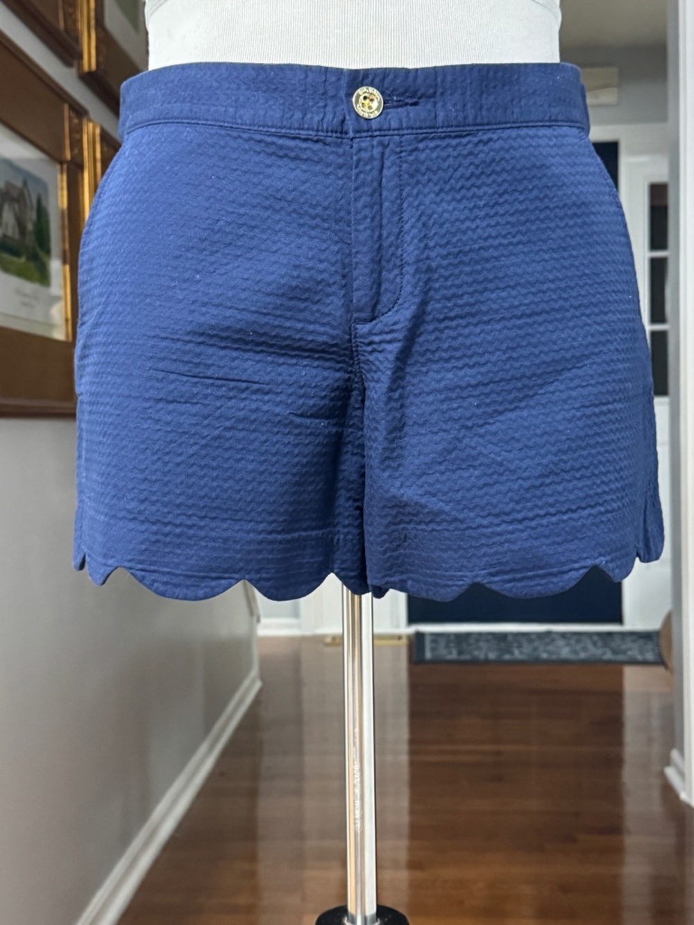 Lilly Pulitzer Women's Buttercup Scalloped Hem Casual Shorts True Navy Size 10